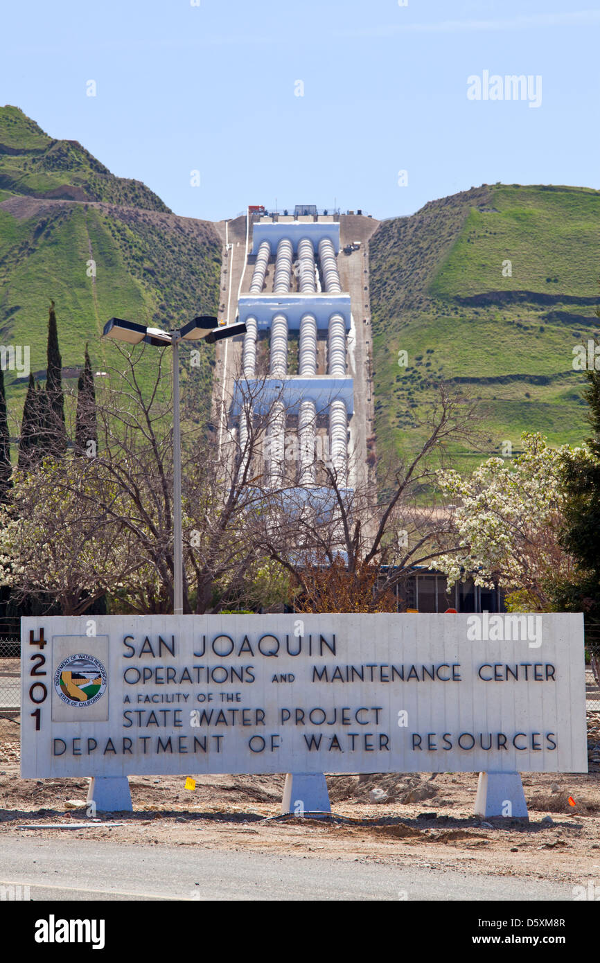 Ira J. Chrisman Wind Gap impianto di pompaggio, parte della California State Water Project, San Joaquin Valley, California, Stati Uniti d'America Foto Stock