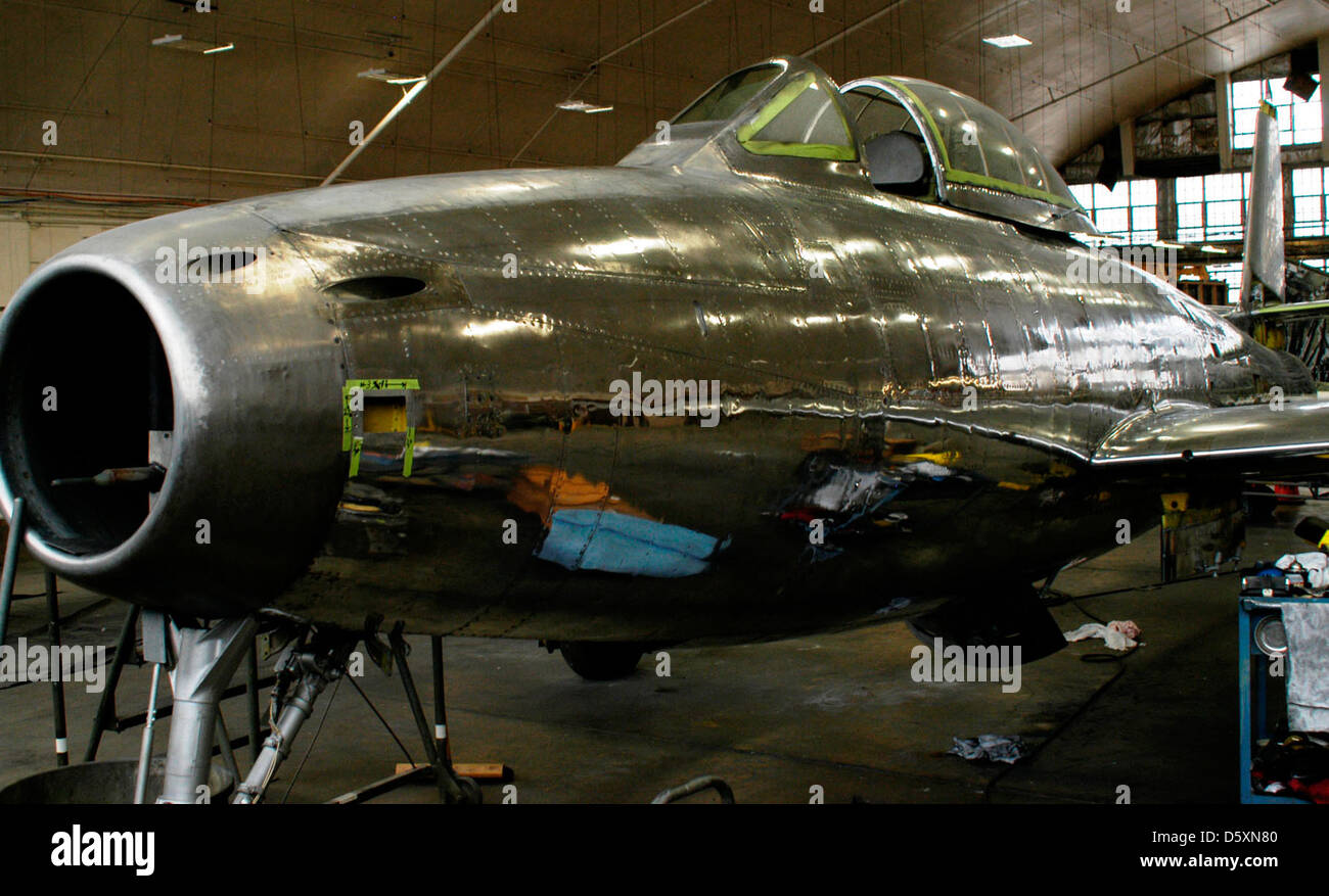Il Republic F-84G-16-RE 'Thunderjet' 'Four Queens' è in fase di restauro presso il National Museum of the U.S. Air Force. L'aereo fu una parte fondamentale delle operazioni dell'aeronautica militare statunitense post-seconda guerra mondiale. Foto Stock