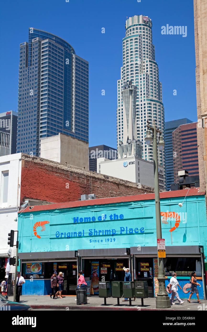 Originale Luogo di gamberetti e US Bank Building, Broadway e il centro cittadino di Los Angeles, California, Stati Uniti d'America Foto Stock