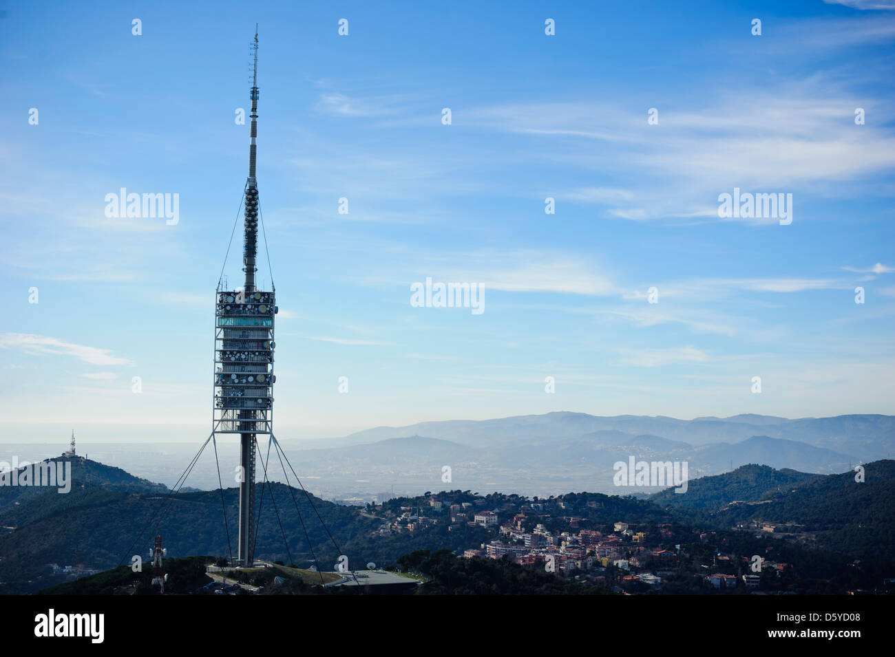 Torre Collserola dal Tibidabo, Barcelona, Spagna. Foto Stock