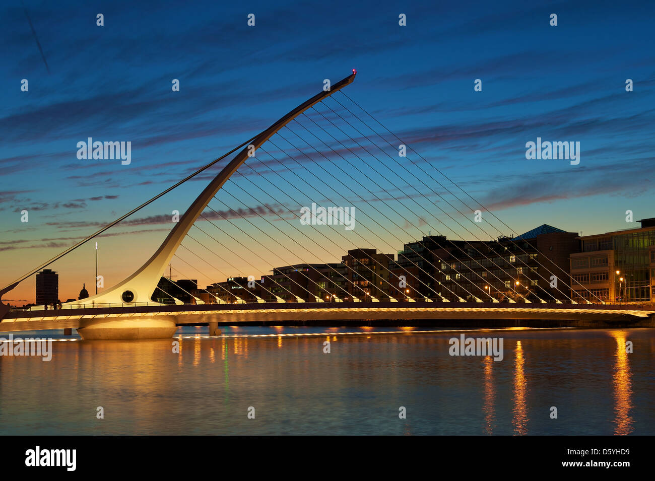 Samuel Beckett ponte sul fiume Liffey nella città di Dublino docks. Foto Stock