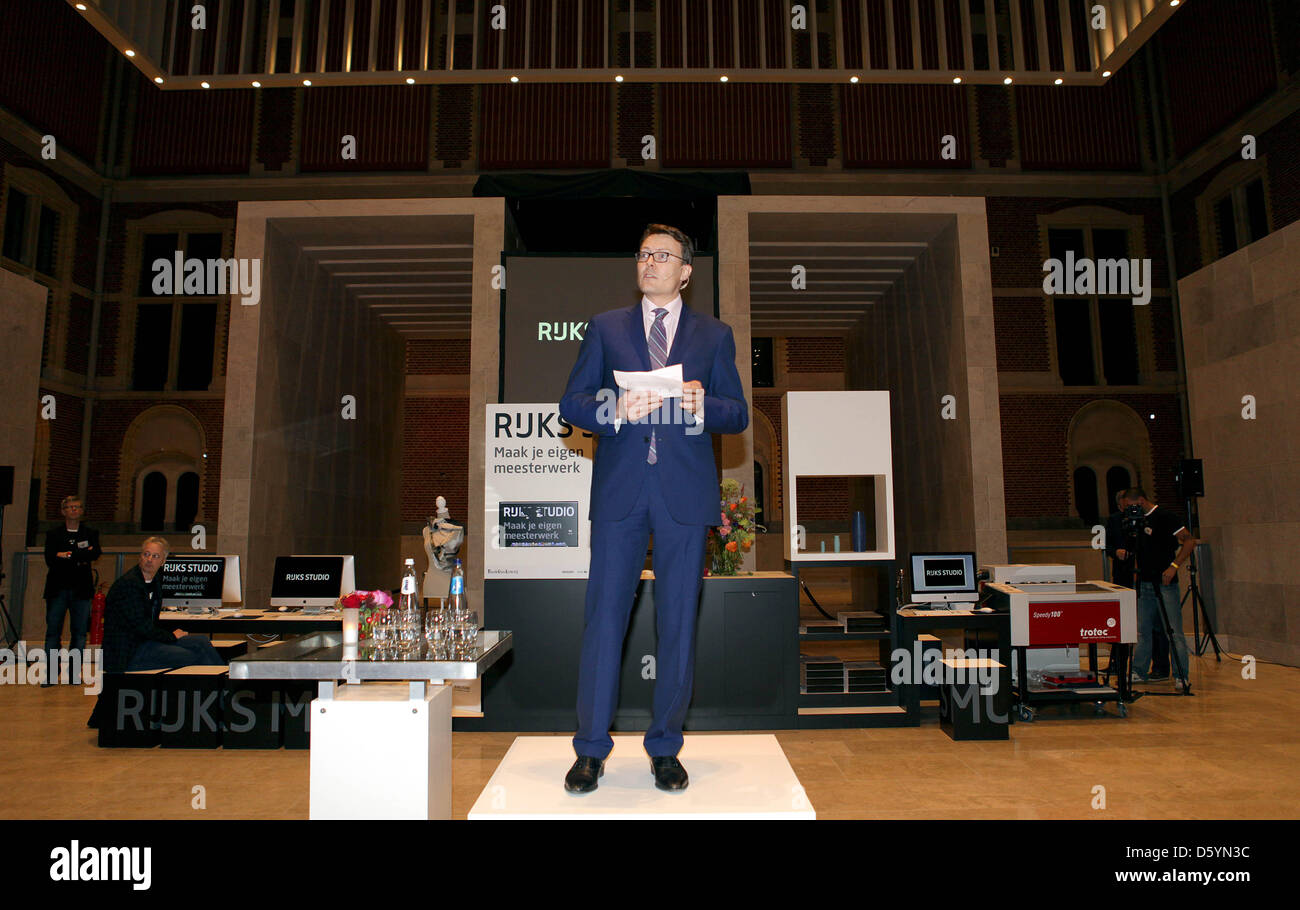 Il principe Constantijn dei Paesi Bassi offre un discorso all'apertura di un archivio digitale del Rijksmuseum di Amsterdam, Paesi Bassi, 30 ottobre 2012. Il Rijksmuseum ha lanched "Studio di Rijks', digitale on-line archivio con 125.000 oggetti della collezione. Foto: RPE-Albert Nieboer / Paesi Bassi fuori Foto Stock