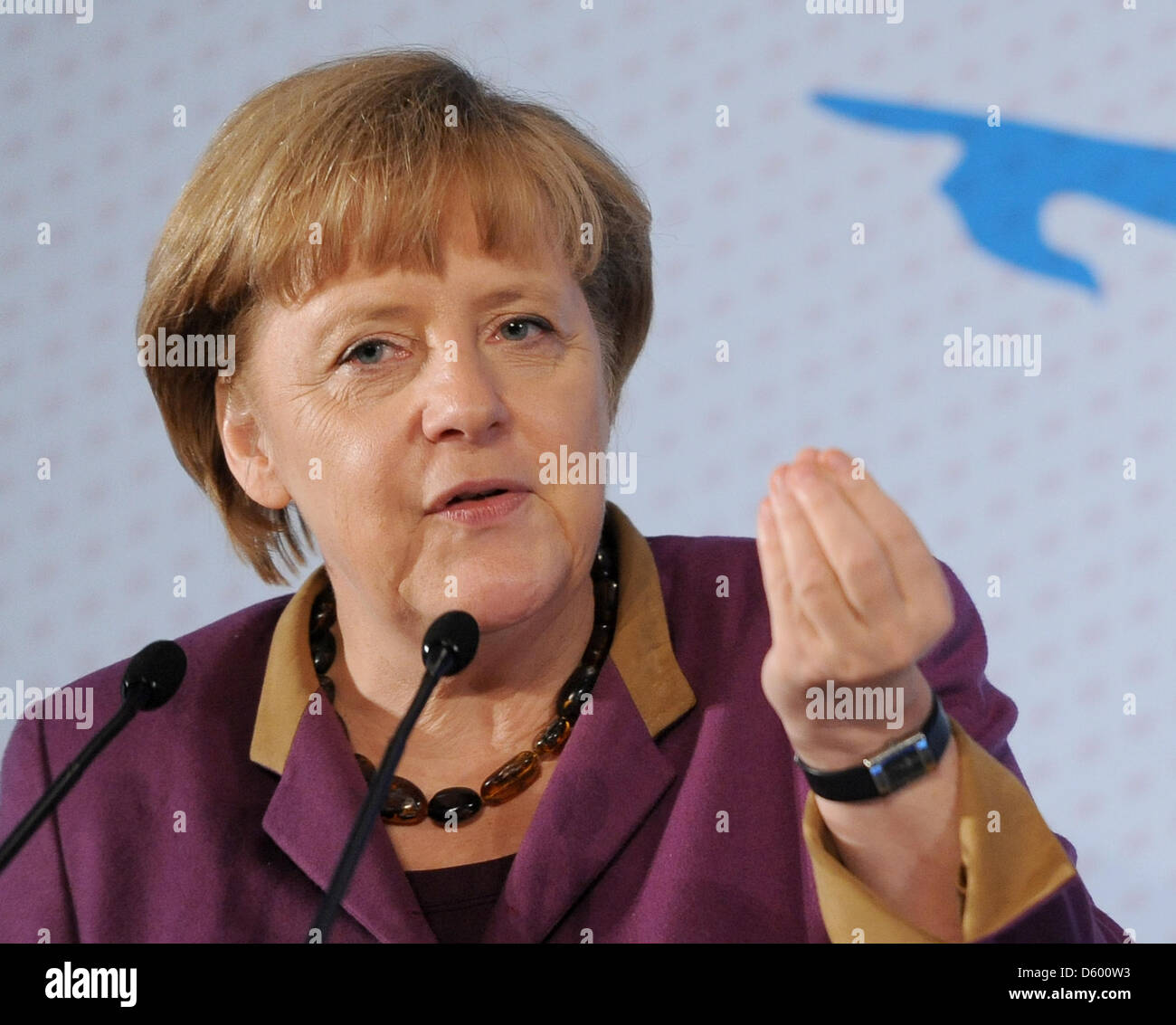 Il cancelliere tedesco Angela Merkel parla al tedesco nel settore costruzione 2012 a Berlino, Germania, 8 novembre 2012. Foto: Britta Pedersen Foto Stock