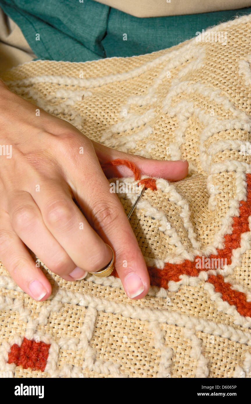 Arraiolos, Officina del portoghese di cucito tappeti, Fiesta O Tapete esta na Rua, Alentejo, Portogallo Foto Stock