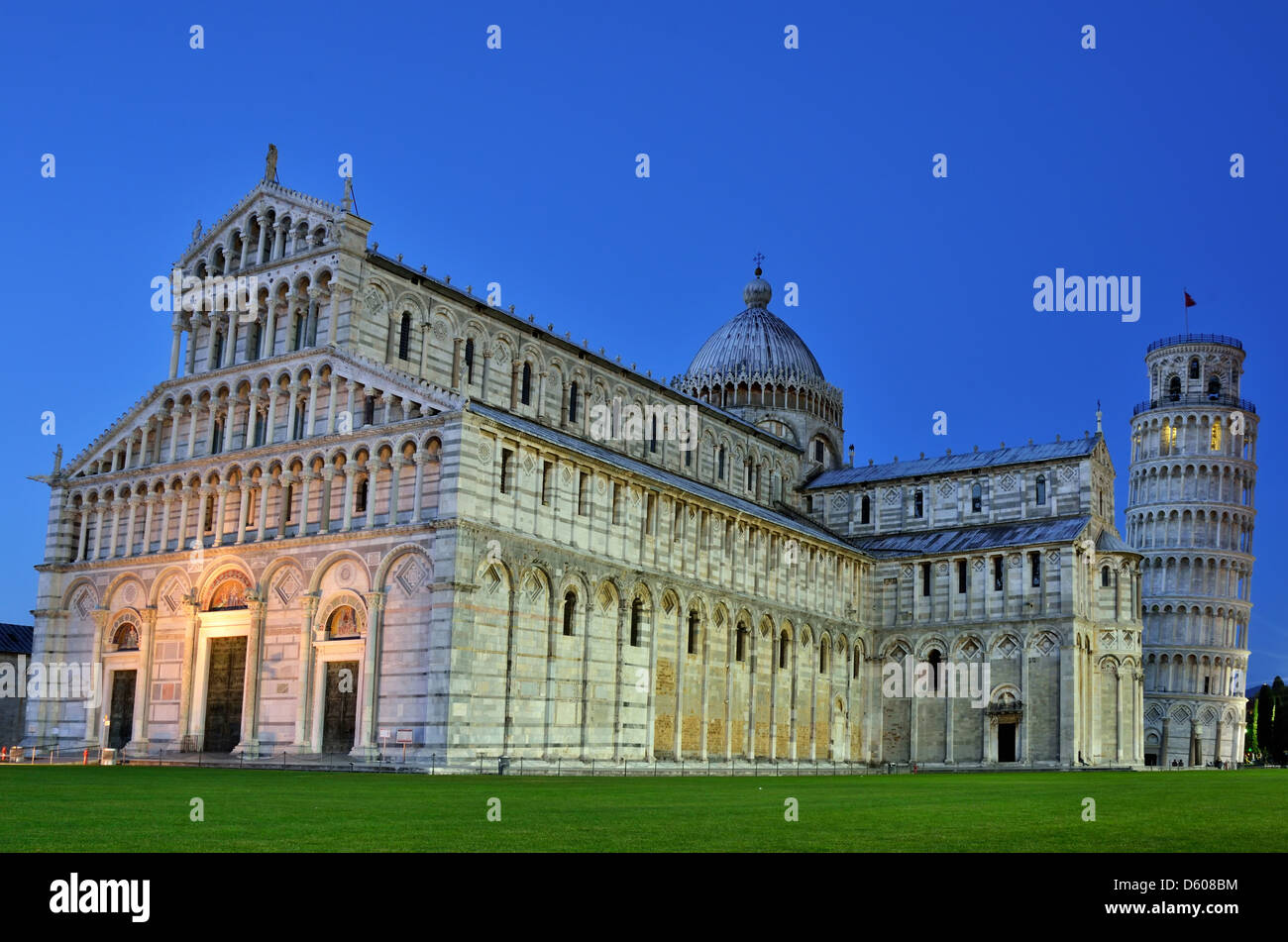 Cattedrale di Pisa e Torre Pendente, architettura romanica in Toscana Foto Stock