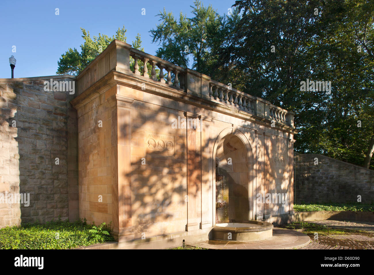 Fontana giardino italiano CLEVELAND GIARDINI CULTURALI CLEVELAND OHIO USA Foto Stock