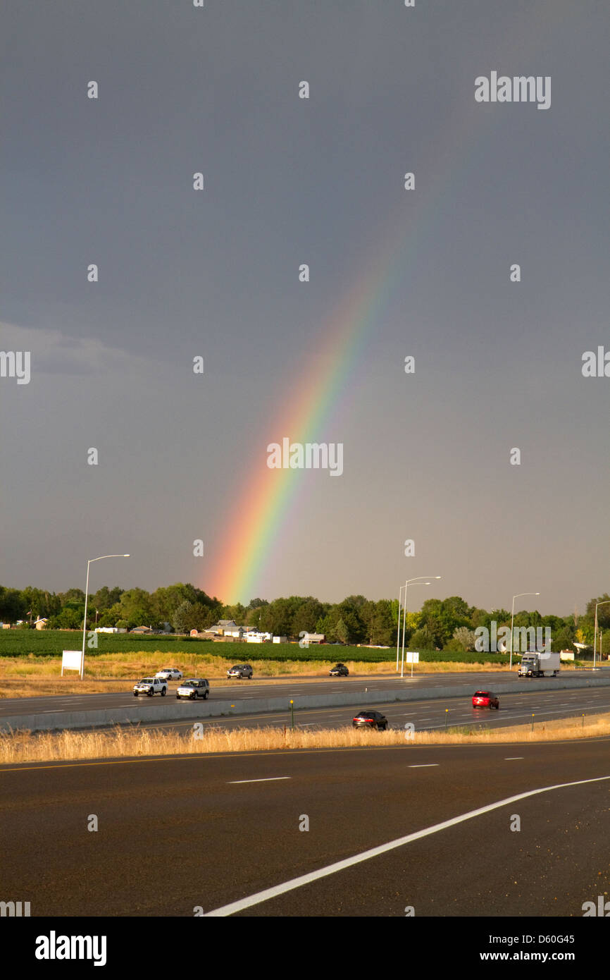 Rainbow su Ada County, Idaho, Stati Uniti d'America. Signor Foto Stock