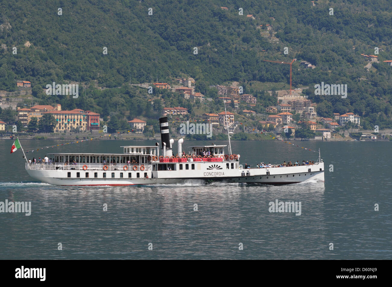 Laghi Italiani, vapore nave passeggeri, Lago di Como, Italia Giugno 2009. Vapore traghetto passeggeri Concordia attraversando il lago di Como, Italia. Foto Stock
