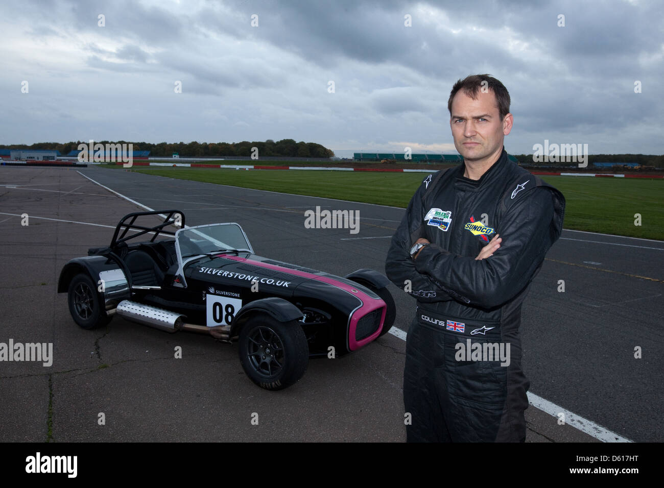 British racing driver Ben Collins A.K.A 'The Stig' a Silverstone Stowe , circuito Towcester, Northamptonshire , in Inghilterra. Foto Stock