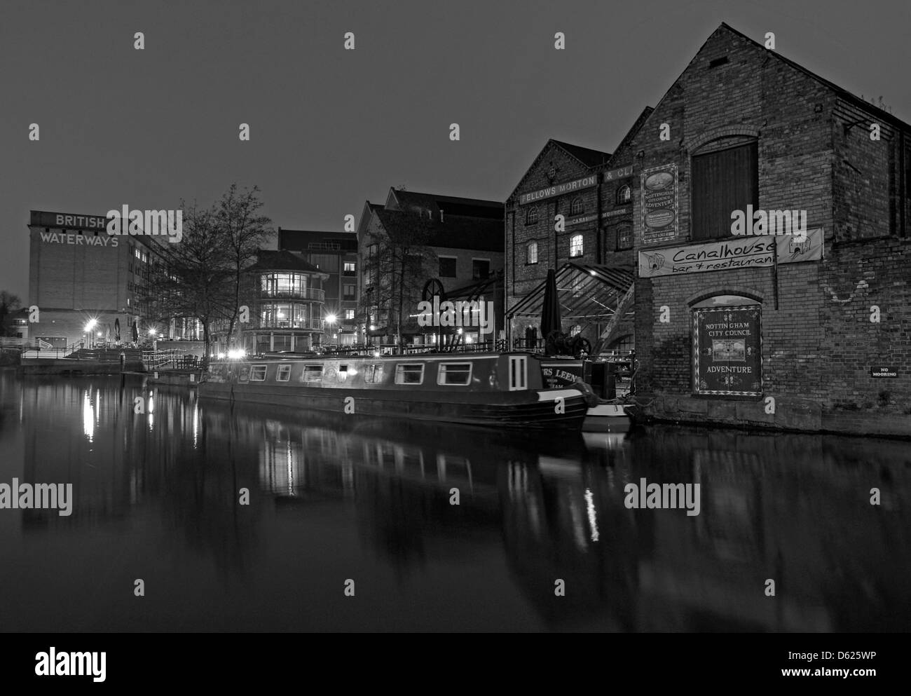 Riflessioni in canale in centro citta' di Nottingham, Nottinghamshire REGNO UNITO Inghilterra Foto Stock