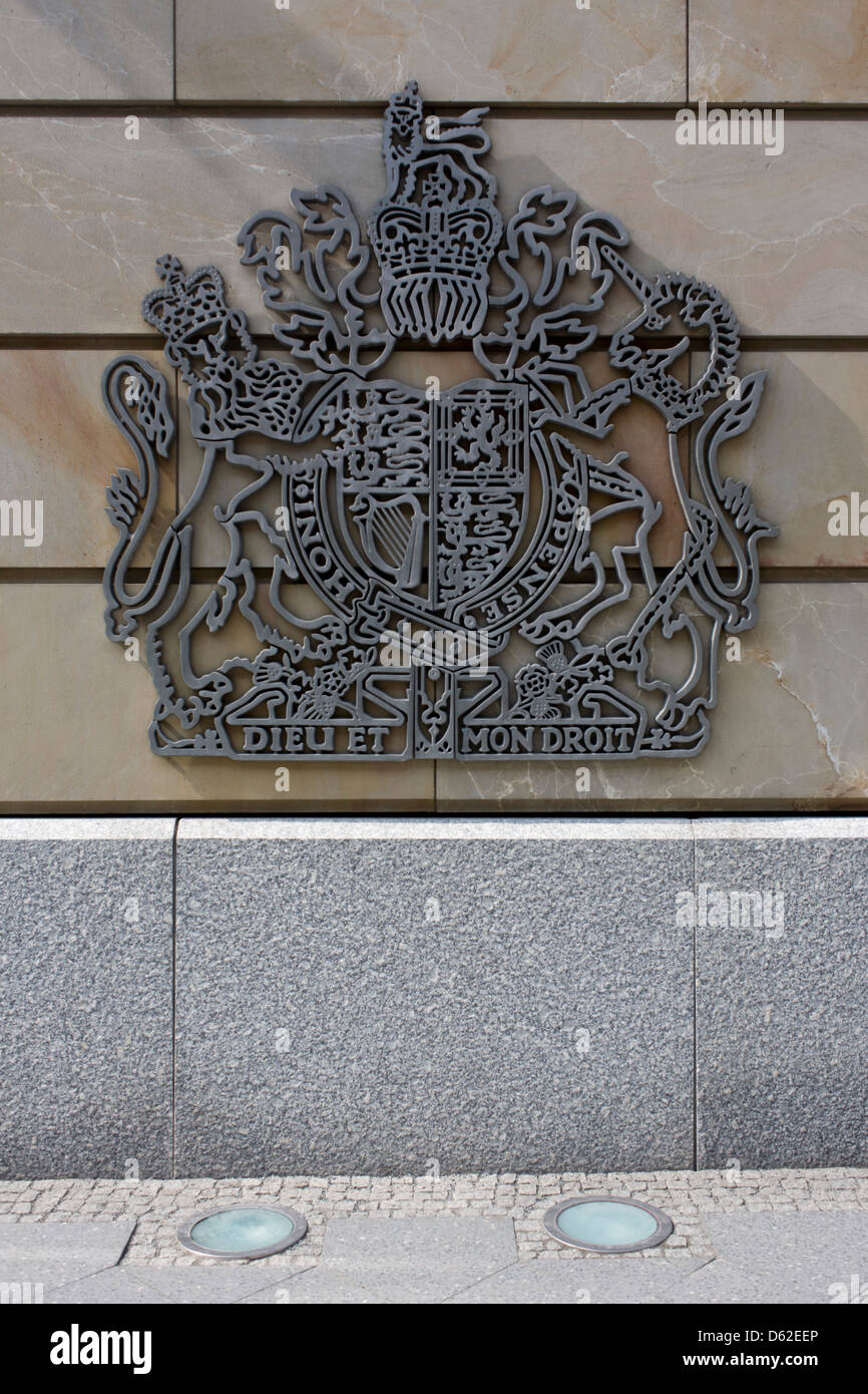 Stemma reale del Regno Unito di Gran Bretagna e Irlanda del Nord, stemma ufficiale della monarca britannico Foto Stock