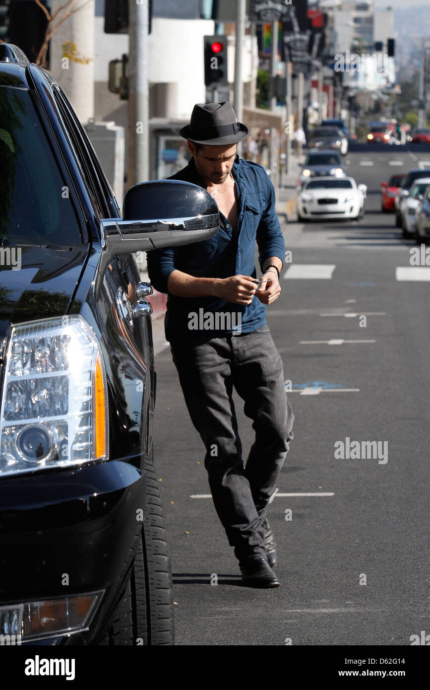 Colin Farrell facendo una passeggiata in West Hollywood e Los Angeles, California Foto Stock