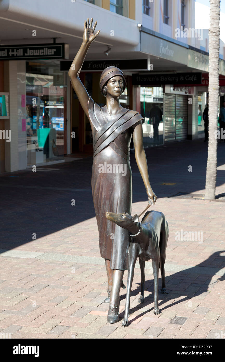Art deco scultura alla shoppingcenter Napier, Nuova Zelanda Foto Stock