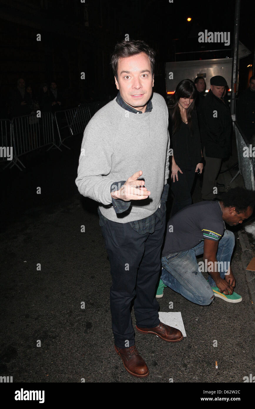 Jimmy Fallon Van Halen Frontman David Lee Roth esegue presso il Cafe Wha arrivi - New York City, Stati Uniti d'America - 05.01.12 Foto Stock Jimmy Fallon Van Halen Frontman David Lee Roth esegue presso il Cafe Wha arrivi - New York City, Stati Uniti d'America - 05.01.12 Foto Stock