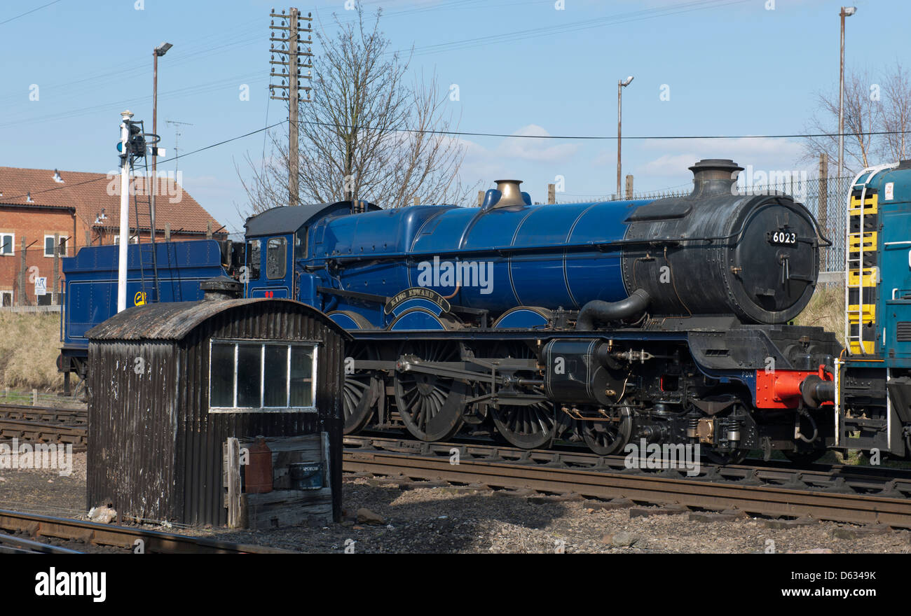 Great Western Railway Classe 6000, 6023 King Edward 11 locomotiva a vapore a Loughborough. Foto Stock