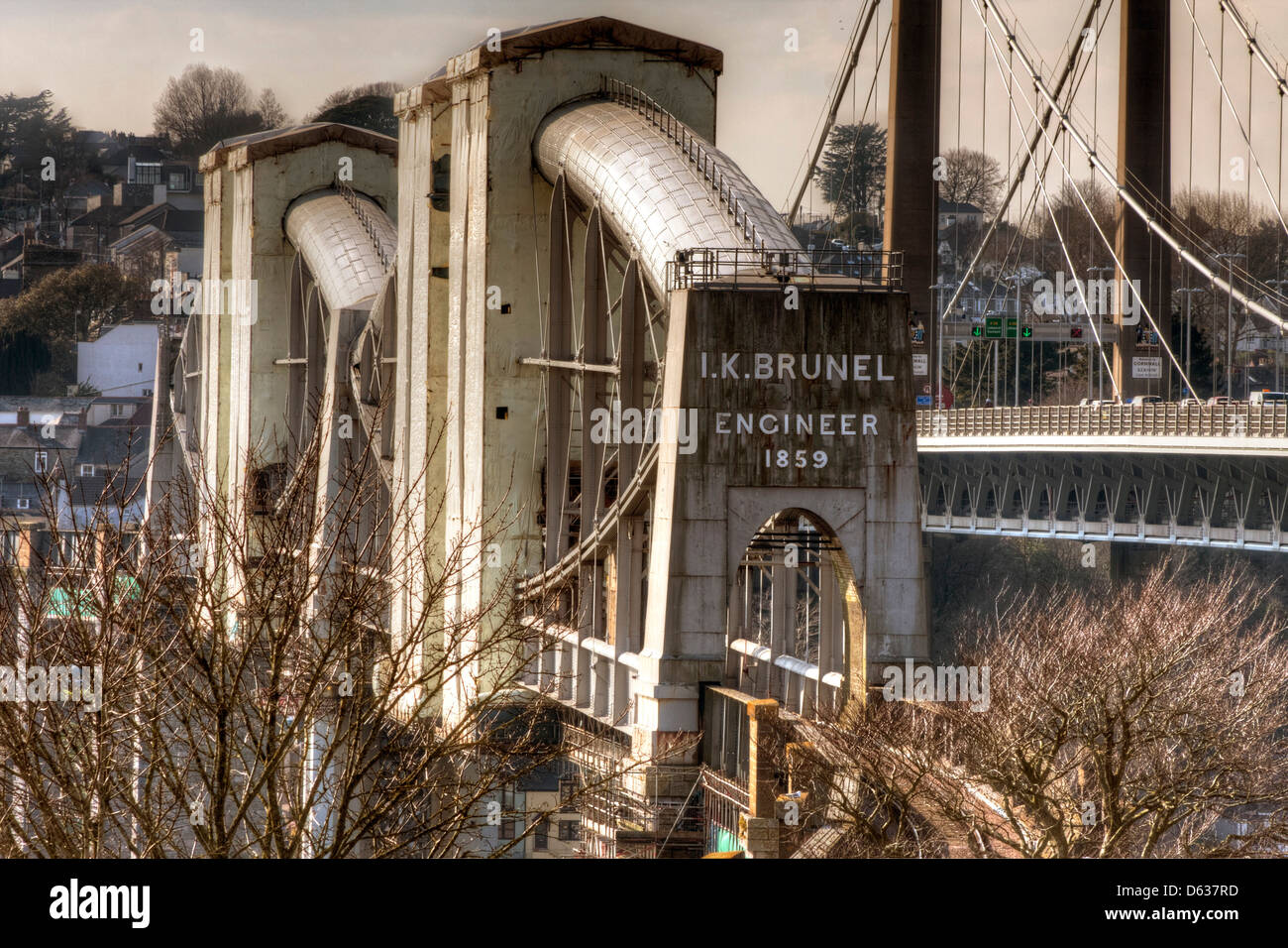 Il Royal Albert ponte ferroviario che attraversa il fiume Tamar tra Devon e Cornwall nel sud-ovest dell'Inghilterra nel Regno Unito Foto Stock