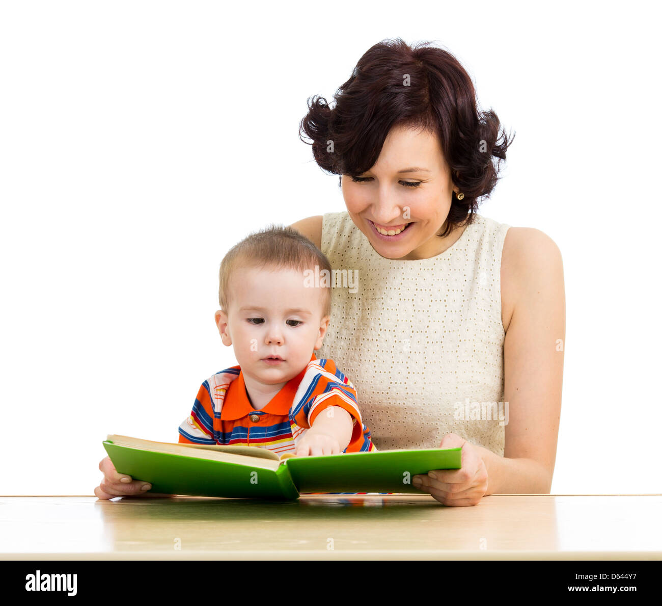 Madre la lettura di un libro baby boy Foto Stock