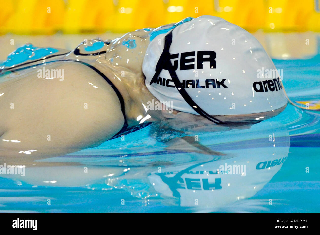 La Germania Theresa Michalak esegue durante la donna 200 metri individuali Medlay calore a Campionati Europei di nuoto a Debrecen, Ungheria, mercoledì 23 maggio 2012. Foto: Marius Becker dpa +++(c) dpa - Bildfunk+++ Foto Stock