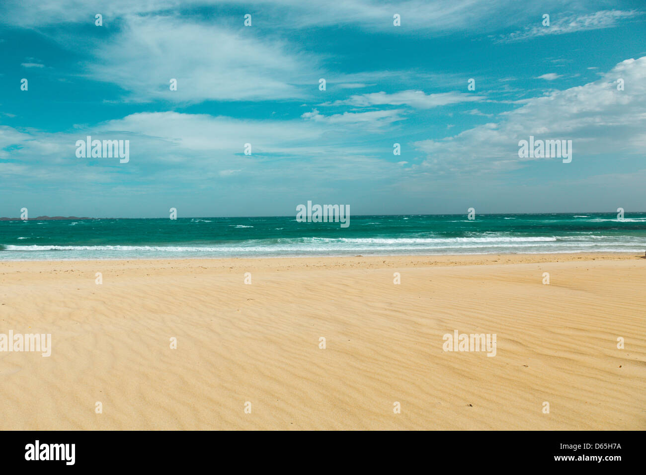 Spiaggia di sabbia sulla costa atlantica nelle Isole Canarie Foto Stock