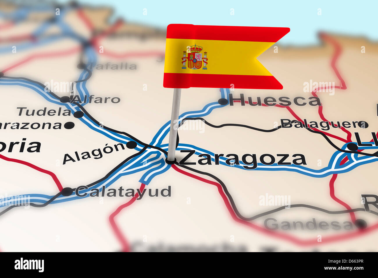 Il perno con la bandiera della Spagna in Zaragoza Foto Stock