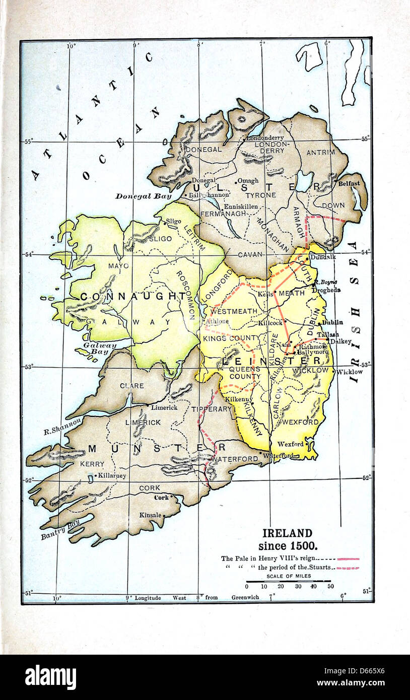 Questa immagine del 1921 presenta una mappa che illustra la storia dell'Irlanda dal 1500, evidenziando cambiamenti significativi nel suo paesaggio politico e geografico. Offre una rappresentazione visiva dello sviluppo dell'Irlanda nel corso dei secoli, con particolare attenzione al primo periodo moderno. Foto Stock Questa immagine del 1921 presenta una mappa che illustra la storia dell'Irlanda dal 1500, evidenziando cambiamenti significativi nel suo paesaggio politico e geografico. Offre una rappresentazione visiva dello sviluppo dell'Irlanda nel corso dei secoli, con particolare attenzione al primo periodo moderno. Foto Stock
