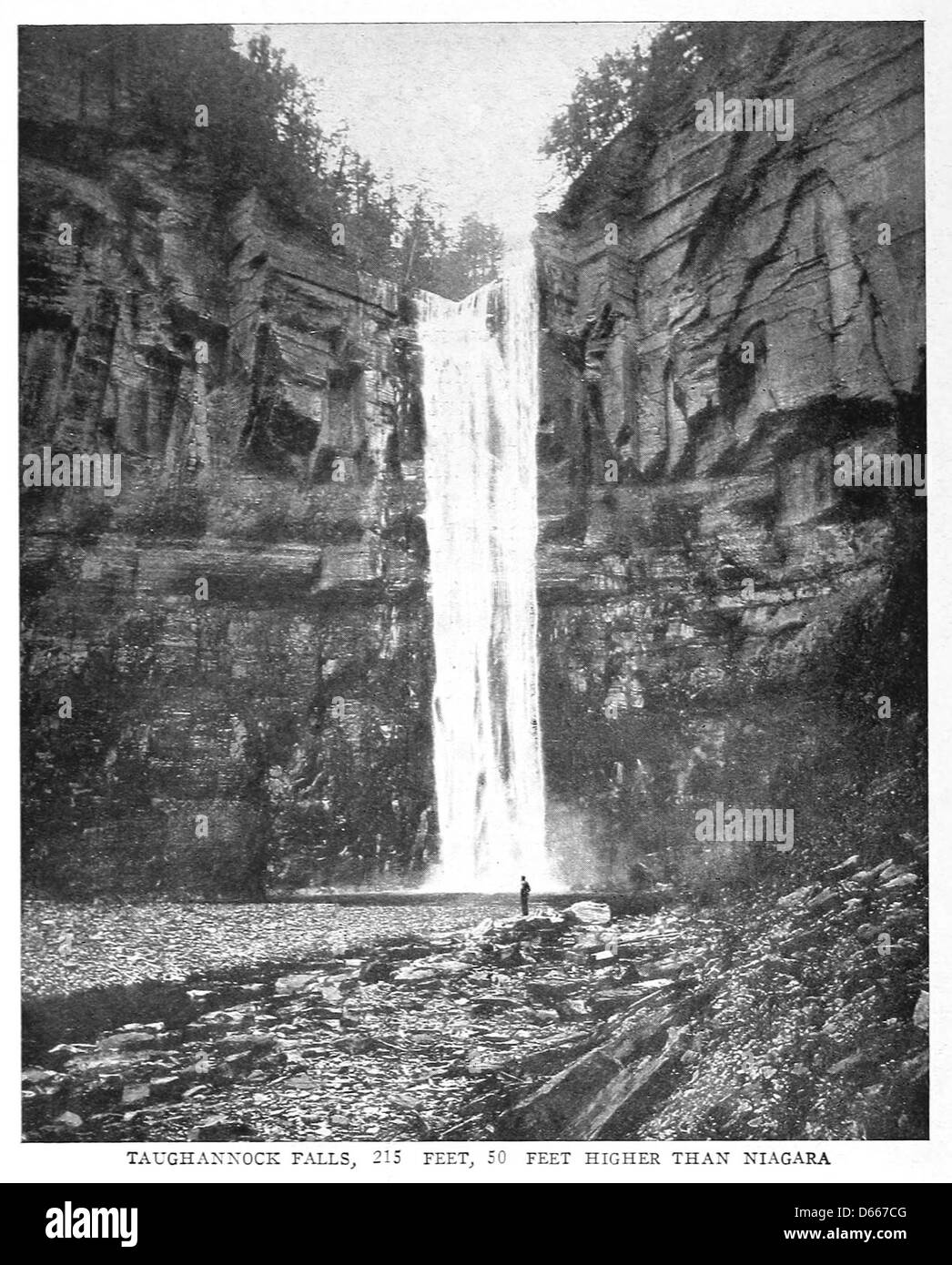 Una proposta del 1922 per un nuovo parco statale a New York, specificamente focalizzata sulle cascate di Taughannock. L'immagine include probabilmente una mappa o un layout che suggerisce i confini del parco e l'importanza di preservare i punti di riferimento naturali nello stato. Foto Stock