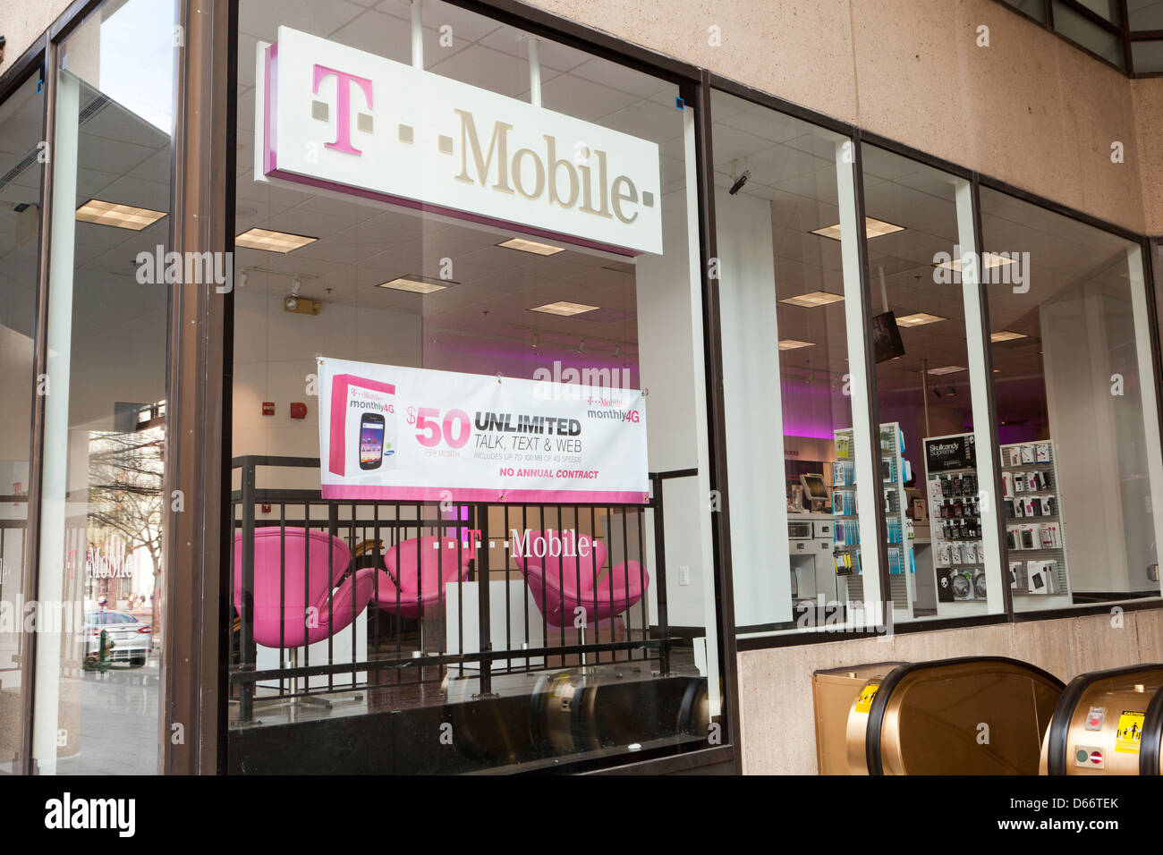T Mobile retail store Foto Stock T Mobile retail store Foto Stock