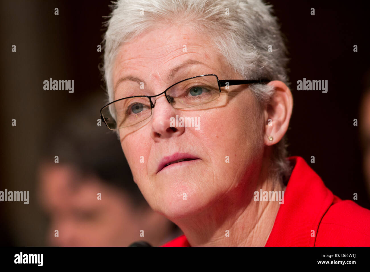 Gina McCarthy durante la sua audizione di conferma per condurre la Environmental Protection Agency (EPA). Foto Stock