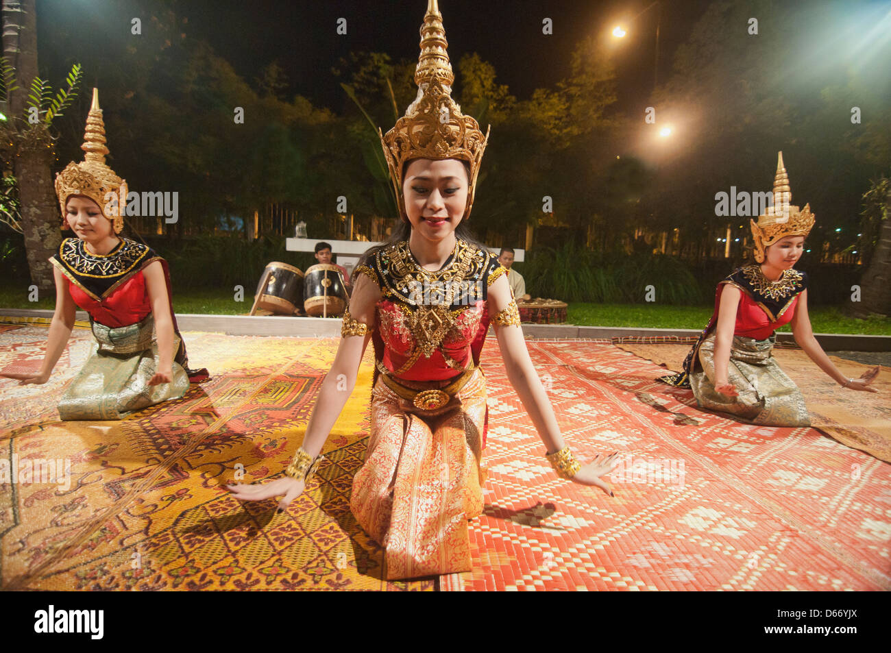 Tradizionale Lao Khon ballerini, Luang Prabang, Laos Foto Stock