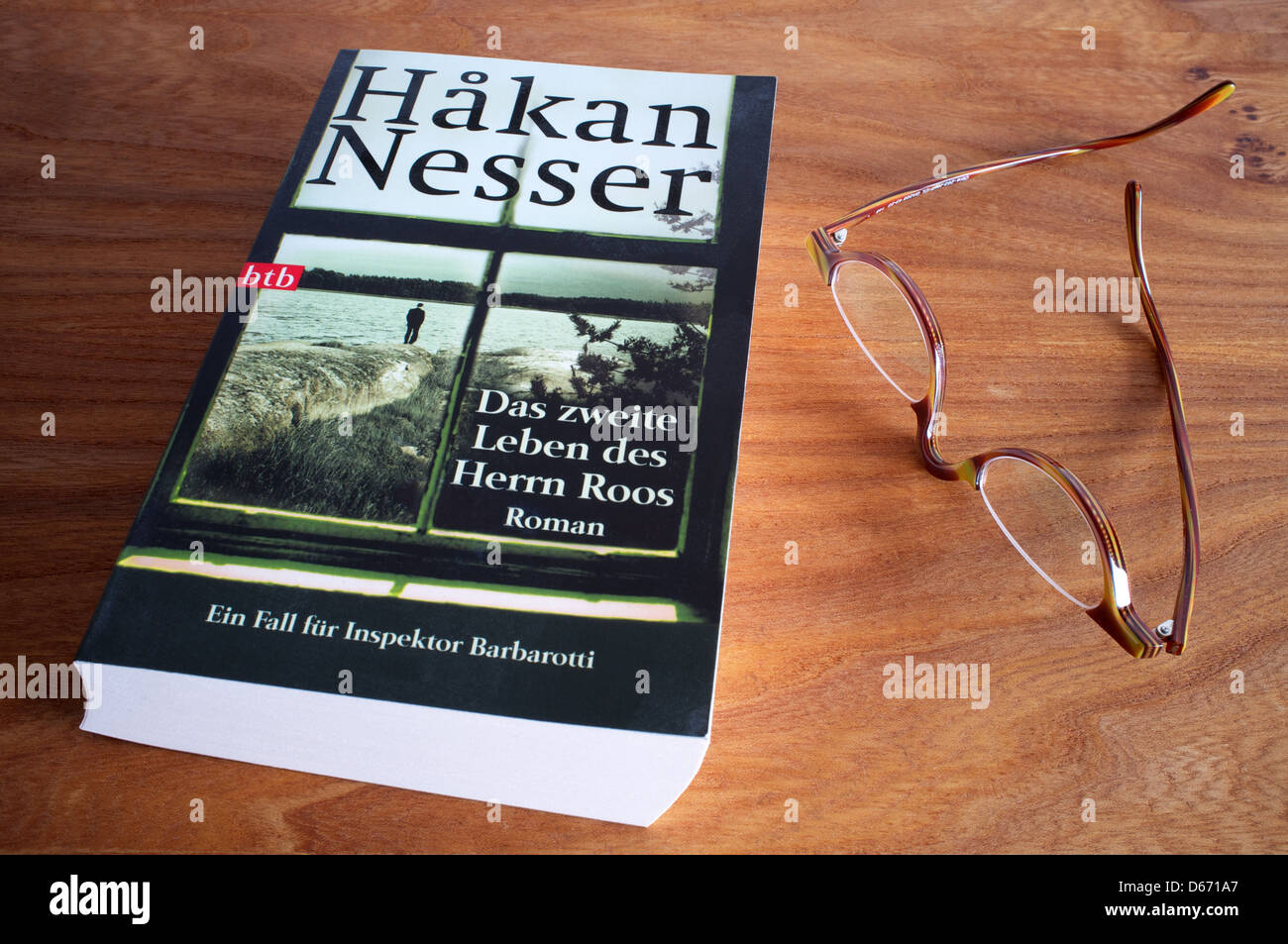 Hakan Nesser Das zweite Leben des Herrn Roos Foto Stock