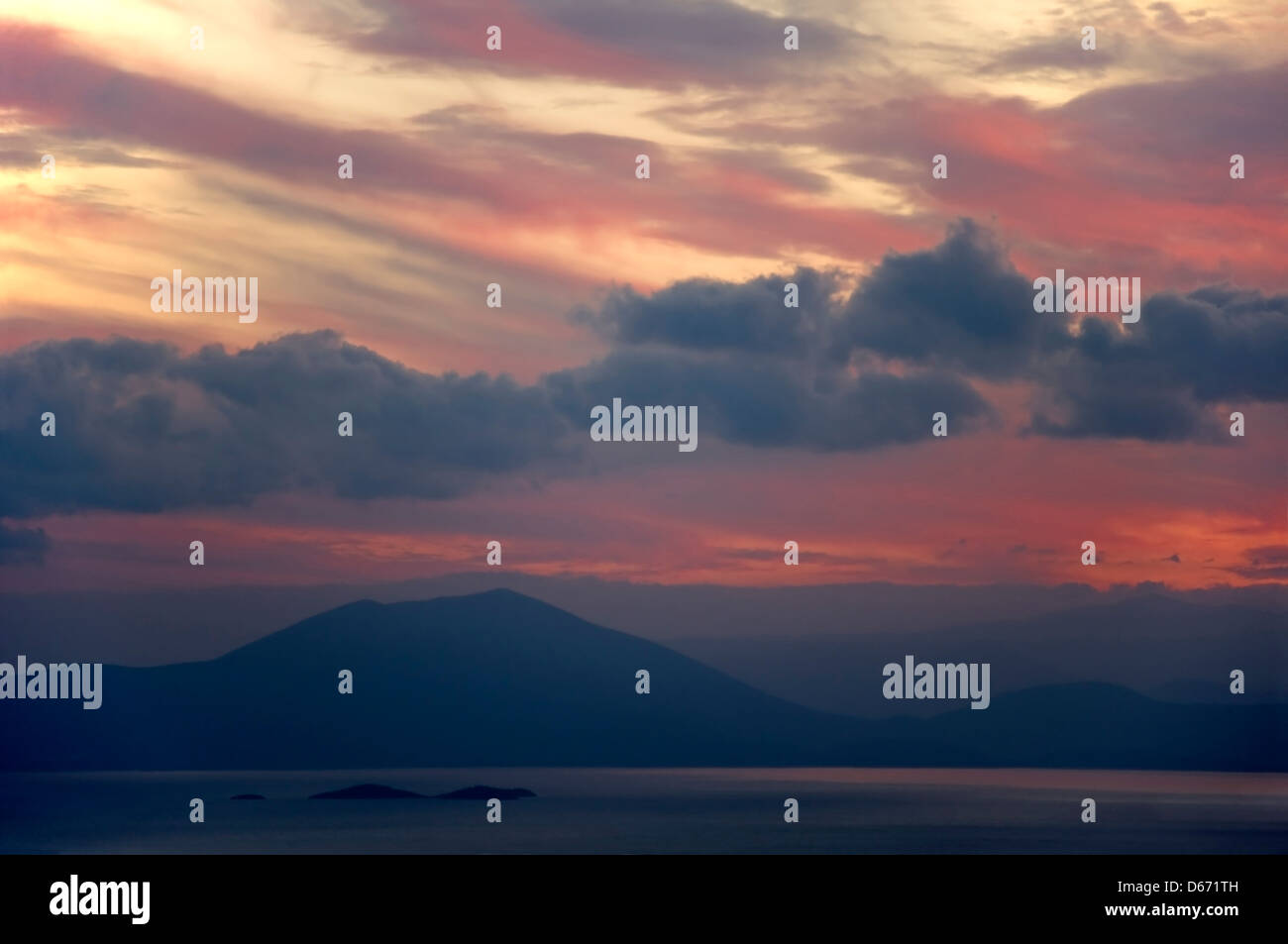 Sunset glow al golfo Pagasitic (Tessaglia, Grecia) Foto Stock