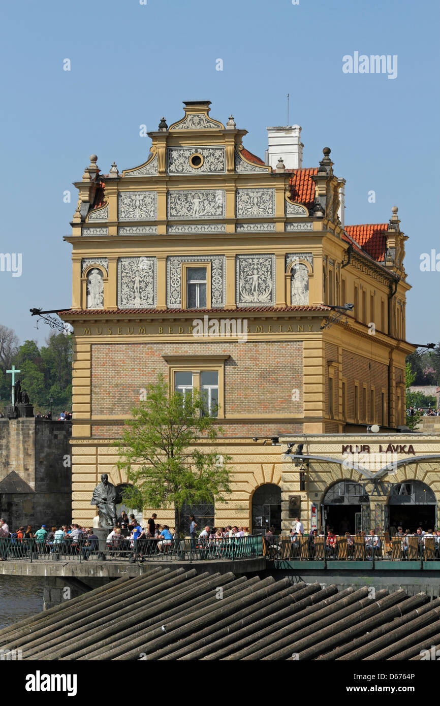 Il Museo del compositore ceco Bedřich Smetana dal fiume Vltava, Praga Foto Stock