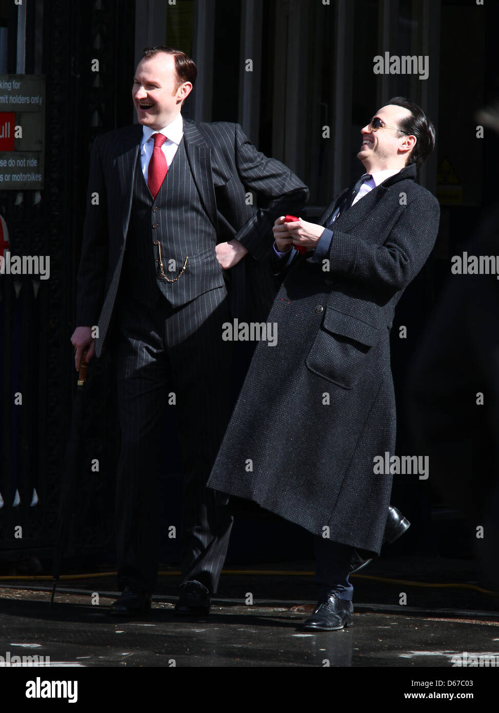 Mark gatiss and andrew scott immagini e fotografie stock ad alta  risoluzione - Alamy