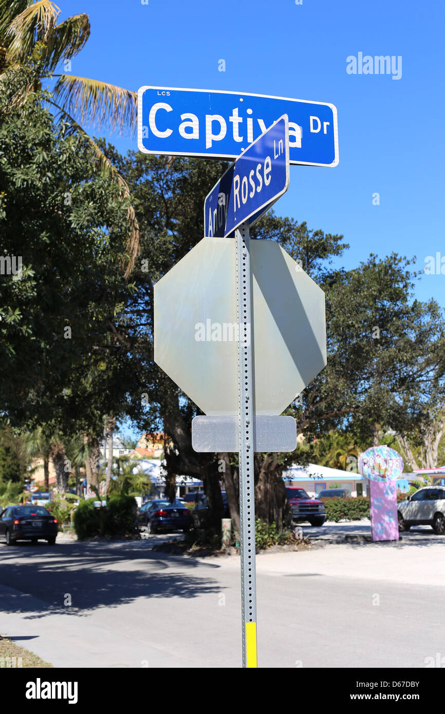 Stradale e i segnali stradali a Captiva Island, Florida, Stati Uniti d'America compreso Captiva Drive Foto Stock