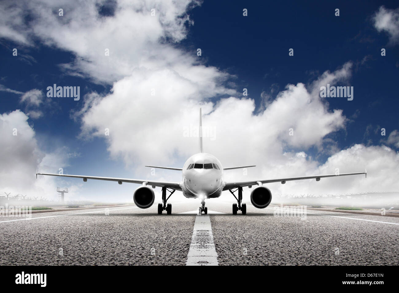 Aereo decollo in aeroporto Foto Stock