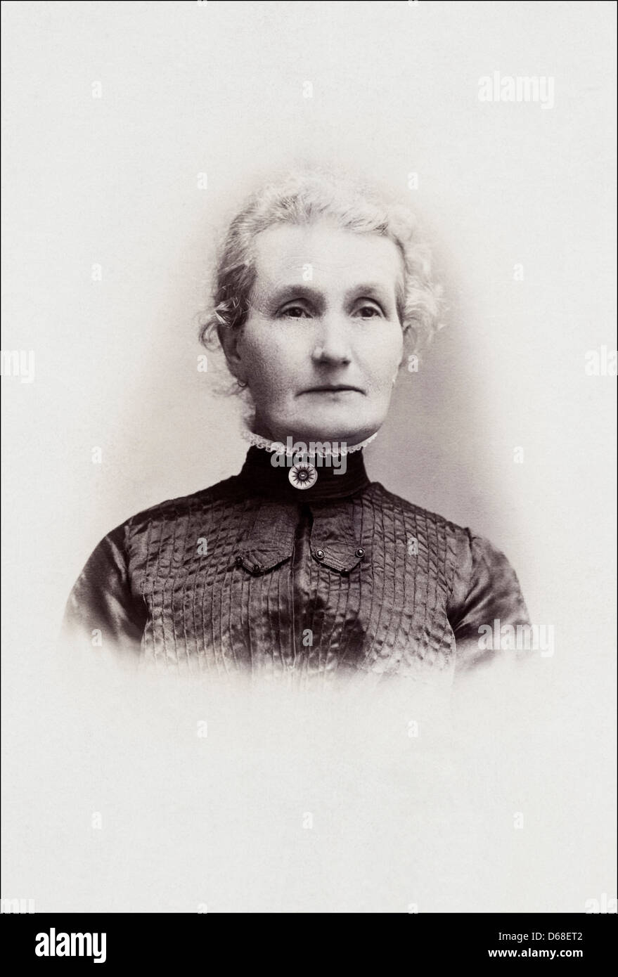 Donna vittoriana ritratto in studio circa 1895 dai fotografi Williams & Williams di Newport Foto Stock