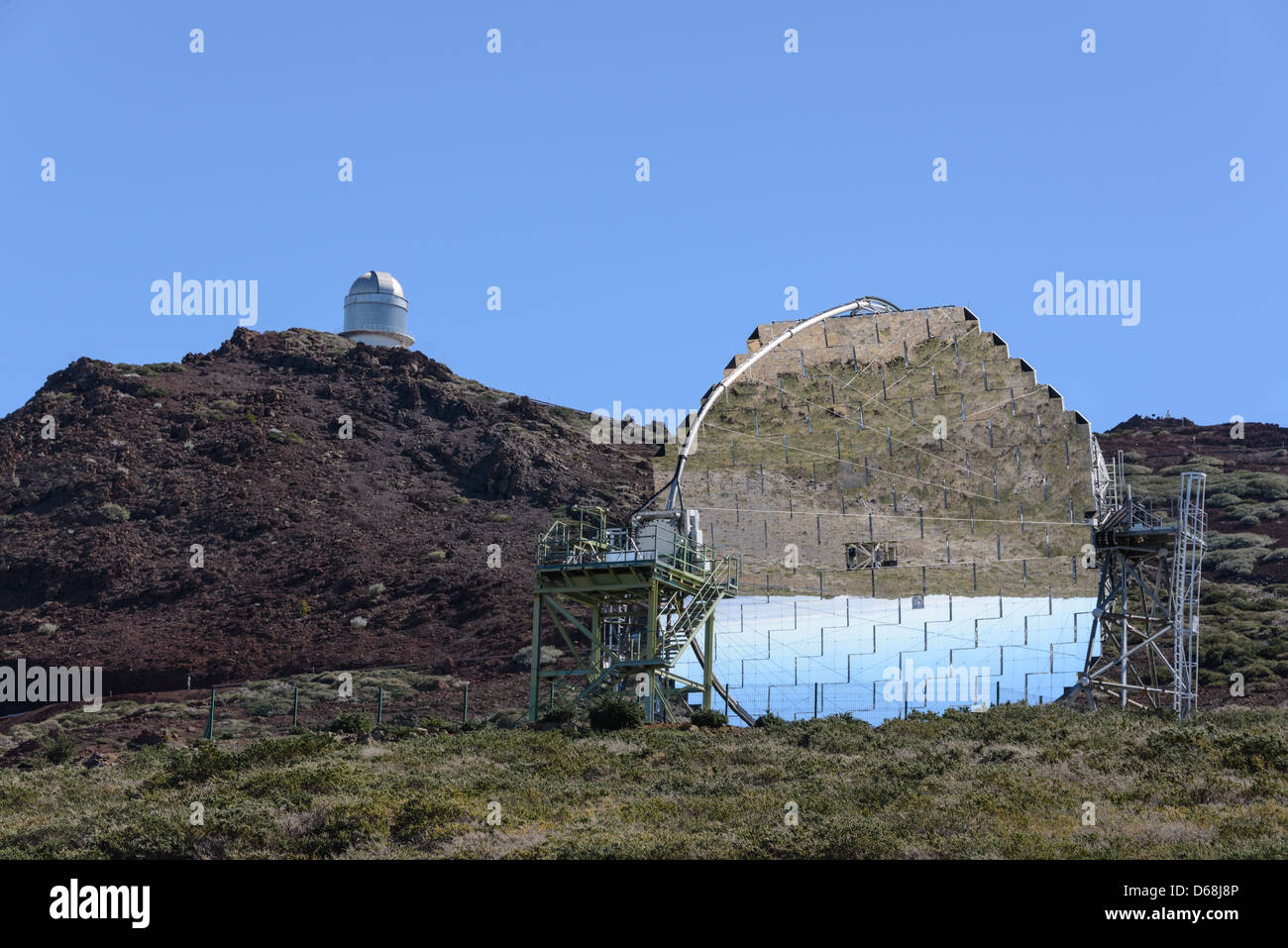 Di osservatori a Los Muchachos. La magia della radiazione gamma telescope array. Major Atmospheric Gamma Ray Imaging Cherenkov. Foto Stock