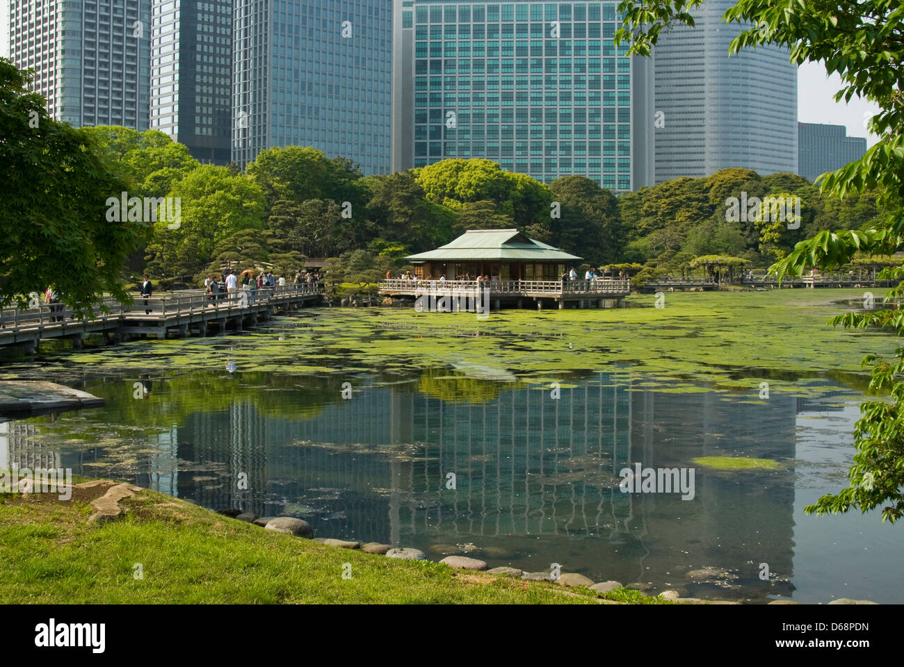 Nakajima-no-ochaya, Teahouse, Giardini Hamarikyu, Tokyo, Giappone Foto Stock