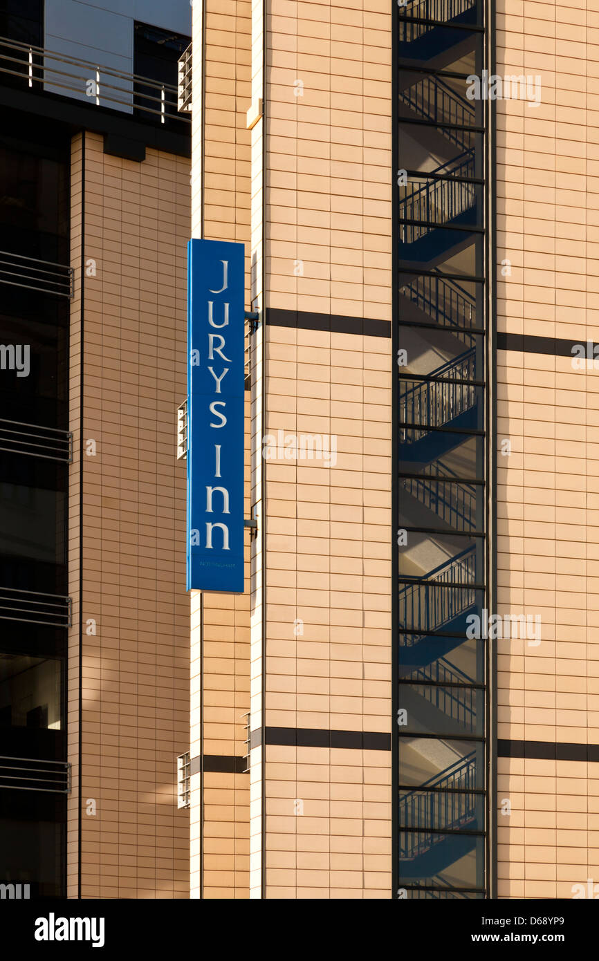 Scale antincendio e firmare al Jury's Inn, Nottingham, Inghilterra, Regno Unito Foto Stock
