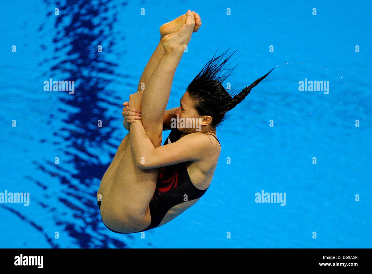 Della Cina di Zi egli compete in donne 3m Springboard Diving evento durante il London 2012 Giochi Olimpici competizioni di nuoto in Aquatics Centre presso il London 2012 Giochi Olimpici di Londra, Gran Bretagna, 03 agosto 2012.. Foto: Marius Becker dpa Foto Stock