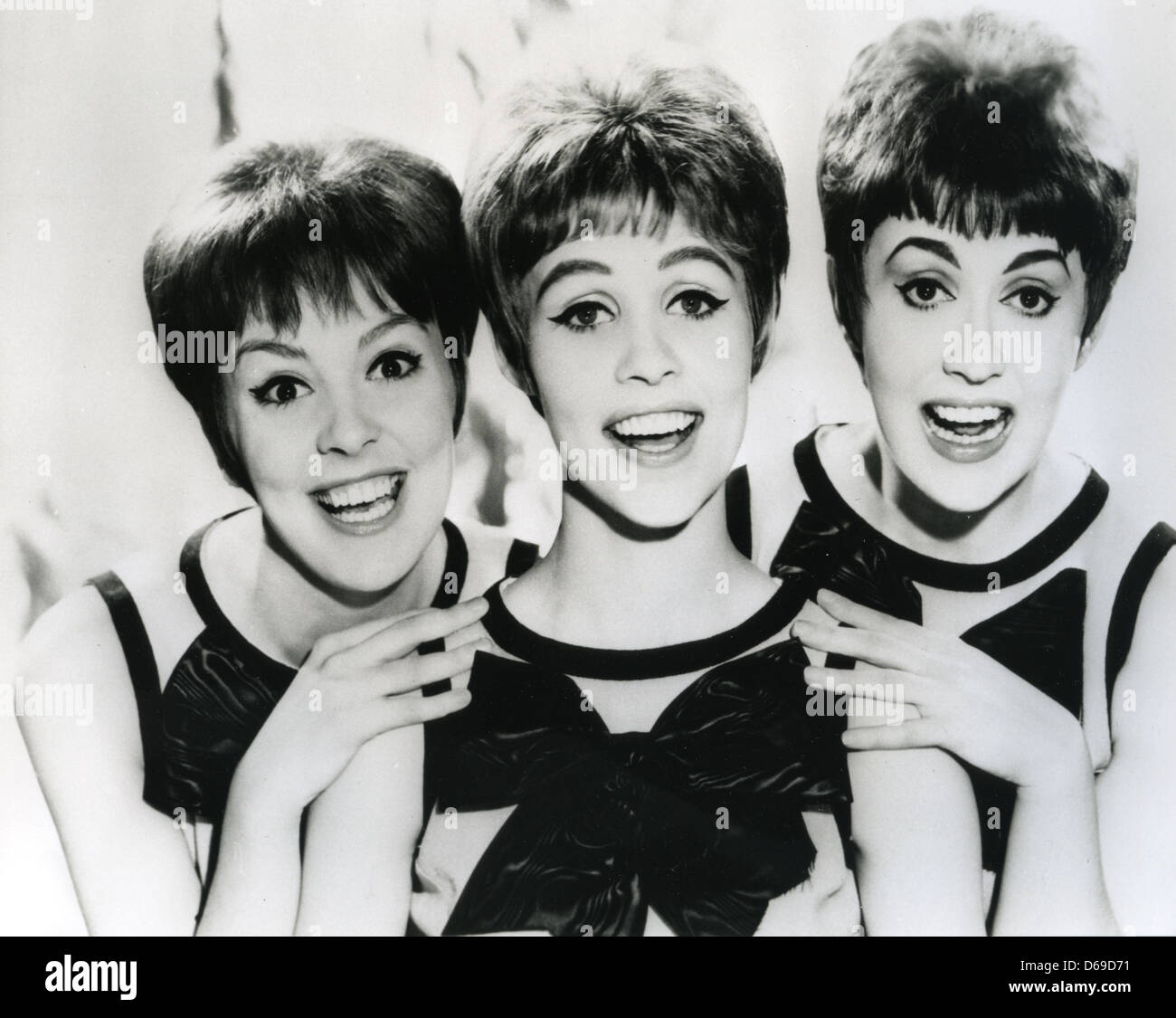 Il VERNONS Ragazze foto promozionale del Regno Unito trio vocale circa 1962 dopo che il gruppo è stato ridotto dall'originale degli anni cinquanta gruppo Foto Stock