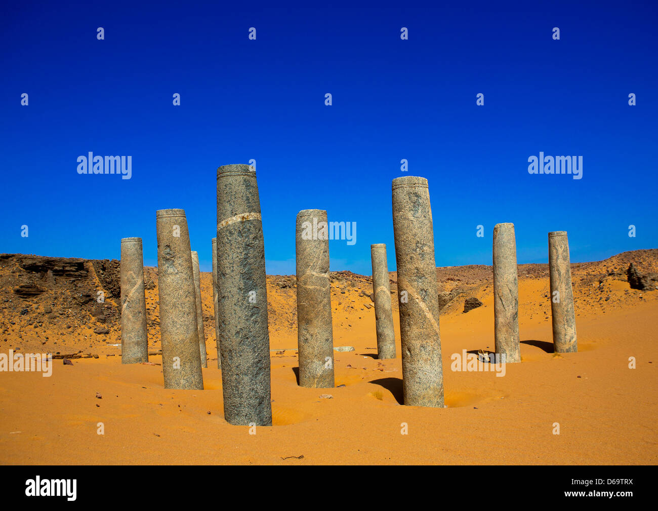Le rovine della chiesa di colonne in granito, Old Dongola, Sudan Foto Stock