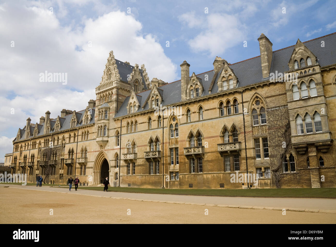 Oxford Oxfordshire edificio prato prato principale porta d'ingresso del Christ Church College e Cattedrale off ampio a piedi uno dei collegi di Oxford Foto Stock