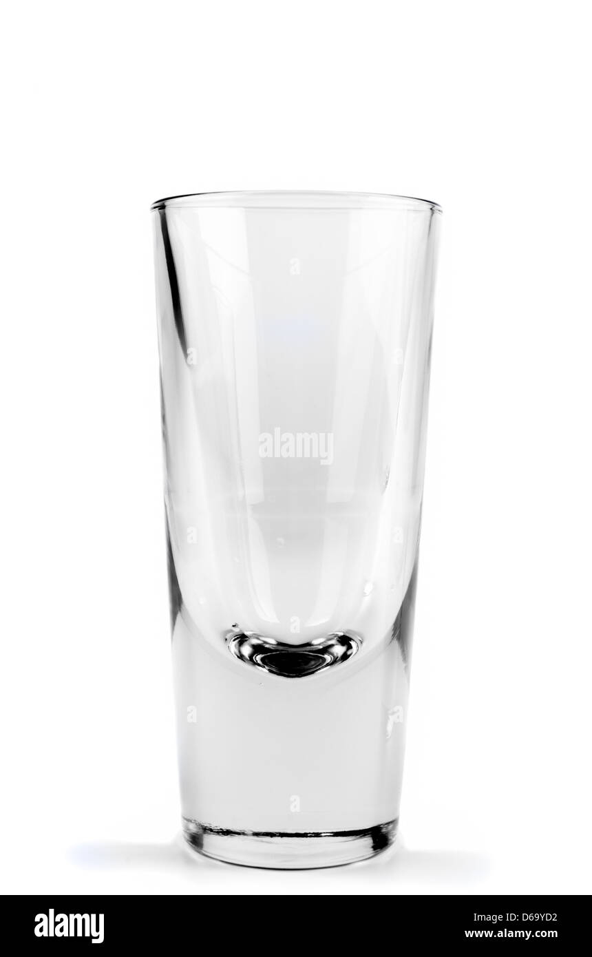 Bicchiere vuoto isolato su bianco Foto Stock