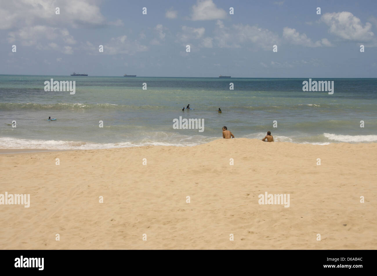 Il Brasile, Fortaleza. Futuro Beach, spiaggia molto popolare che fronteggia il downtown area lungo Avenida Dioguinho. Foto Stock