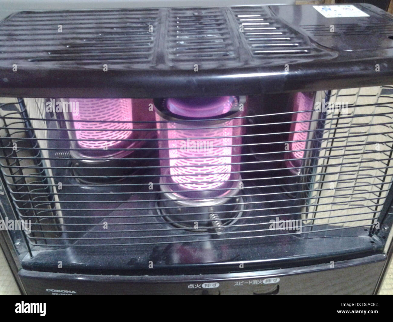 Un tablet Samsung Galaxy Tab 2 10,1 catturato con la sua fotocamera, che mostra la tecnologia mobile del dispositivo e le prestazioni della fotocamera di alta qualità. Foto Stock