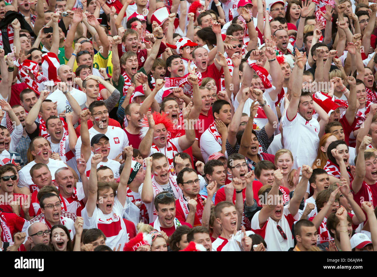 Poznan, Polonia, ventola di miglio a Plac Wolnosci quando gioco di apertura Foto Stock
