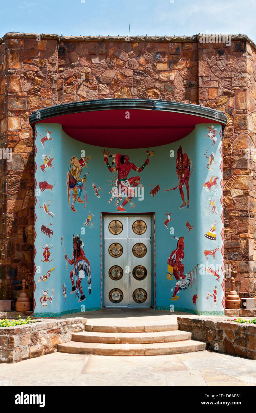 Oklahoma, Bartlesville, Woolaroc Museum & Wildlife preservare, entrata al museo. Foto Stock