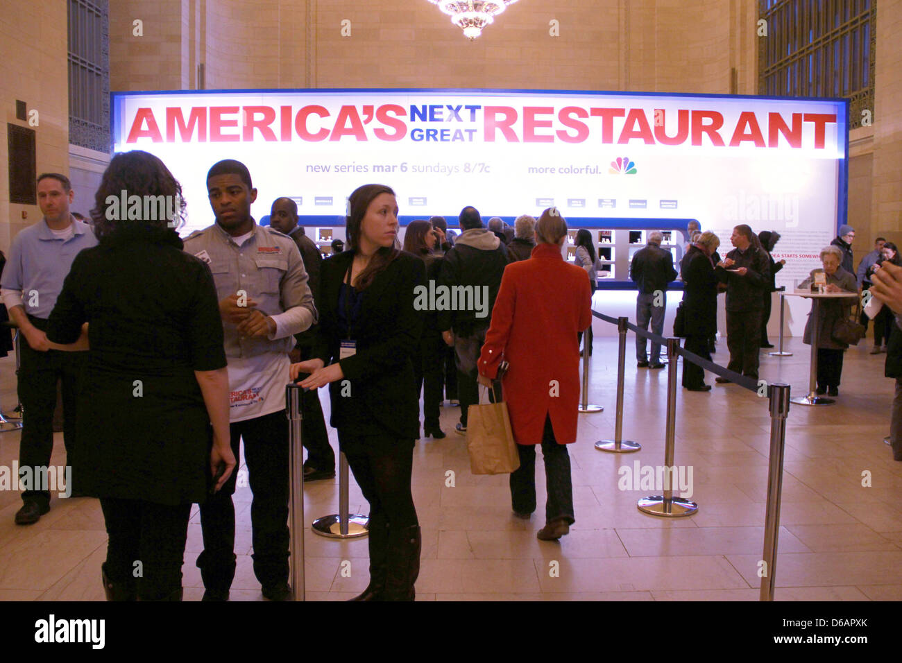 La NBC promuove "America il prossimo grande ristorante' alla Vanderbilt Hall presso il Grand Central Terminal di New York City, Stati Uniti d'America - 04.03.11 Foto Stock