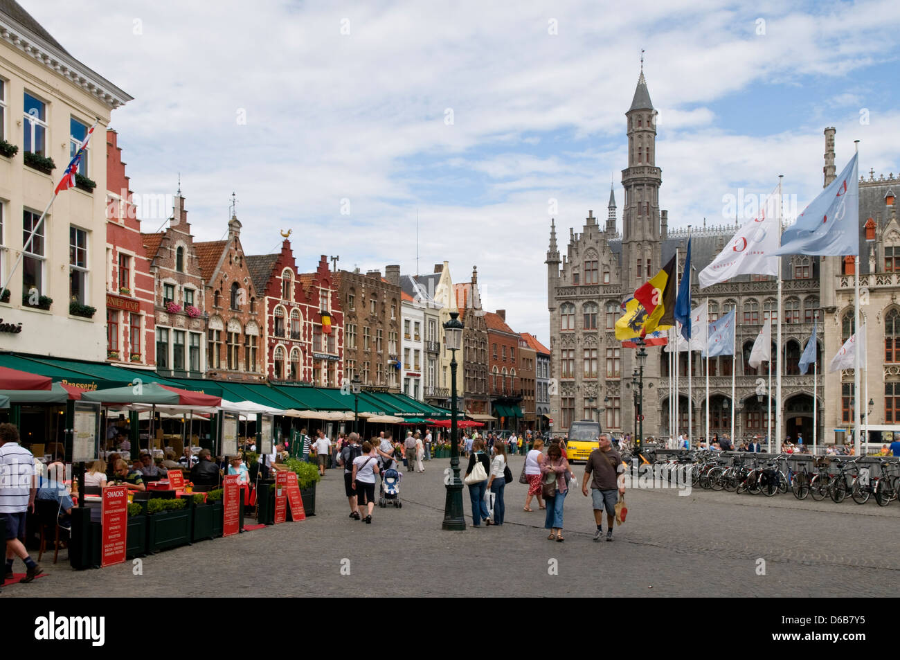 Piazza del mercato di Bruges, Belgio Foto Stock